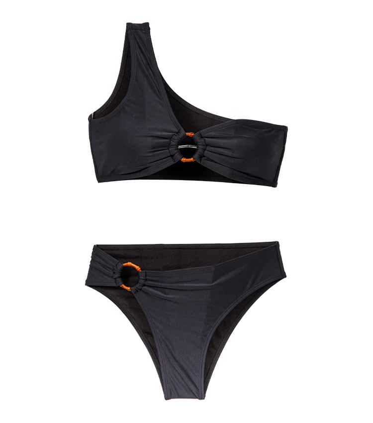Bikini một vai màu trơn với phụ kiện tròn